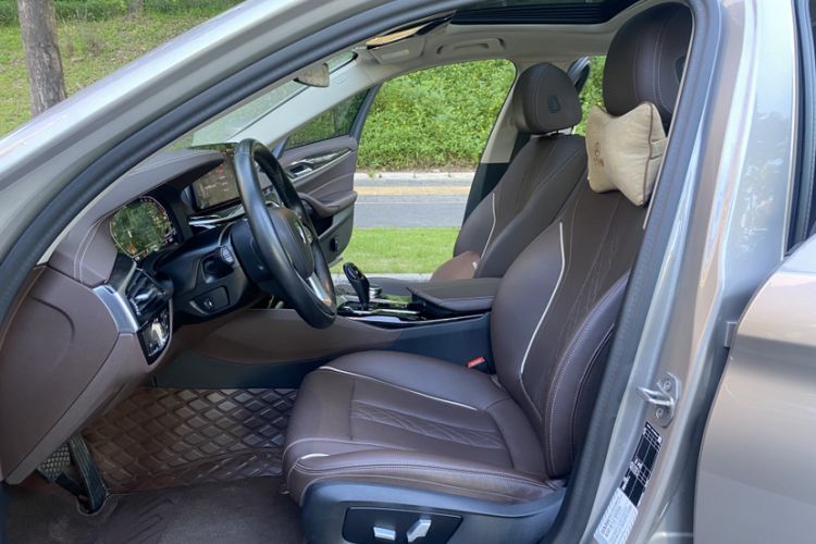 Used BMW 5 Series 2022 Second Facelift 525Li Luxury Package Interior 5