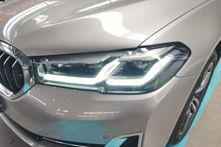 Used BMW 5 Series 2022 Updated 530Li Leading Edition Luxury Package Left Front Headlight