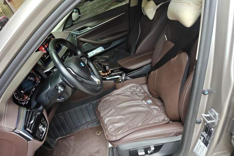 Used BMW 5 Series 2022 Updated 530Li Leading Edition Luxury Package Left Front Seat