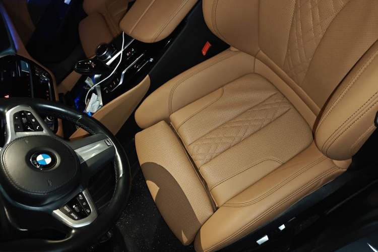 Used BMW 5 Series 2022 Restyled 525i M Sport Package Left Front Seat