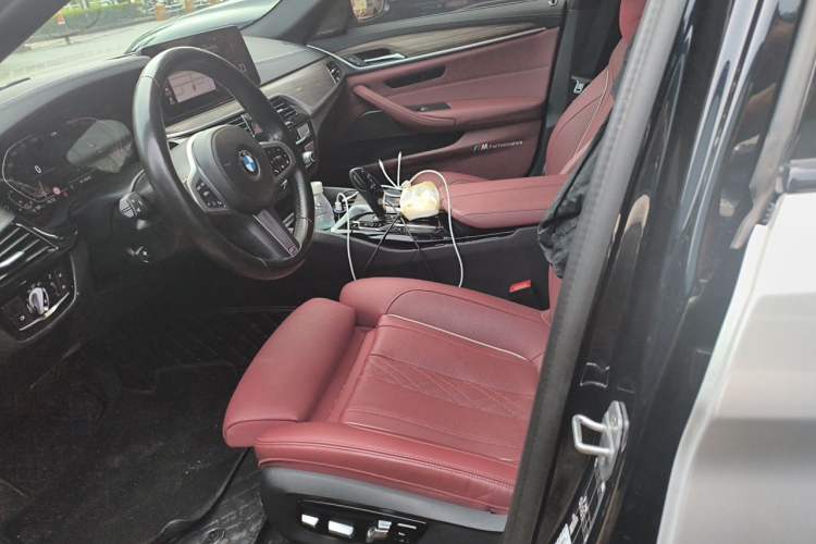 Used BMW 5 Series 2022 Second Facelift 530Li Luxury Version M Sport Package Left Front Seat