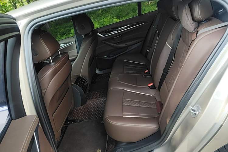 Used BMW 5 Series 2022 Restyled 525Li M Sport Package Left Rear Seat