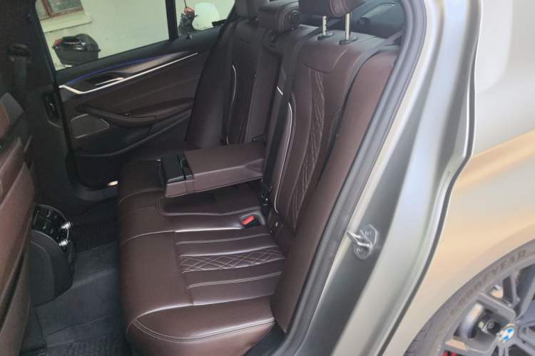 Used BMW 5 Series 2022 540i Sport Line M Sport Package Left Rear Seat