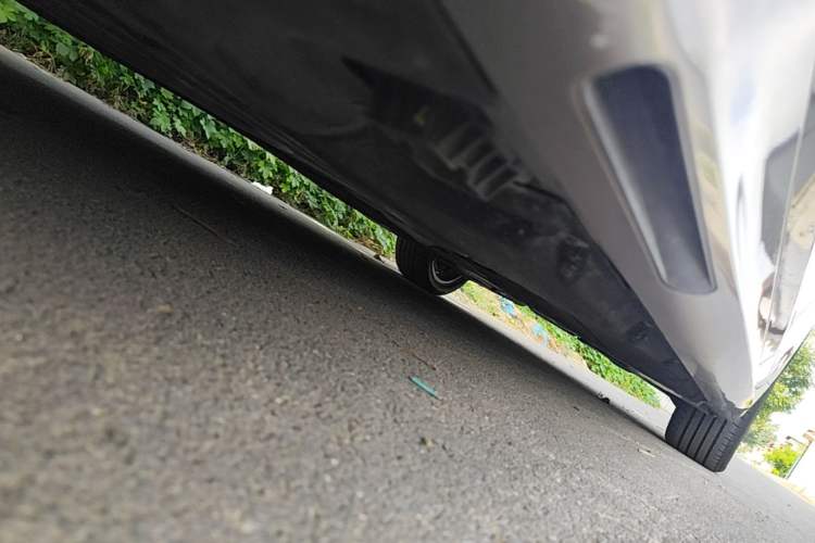 Used BMW 5 Series 2022 Restyled 525Li M Sport Package Left Side Sill