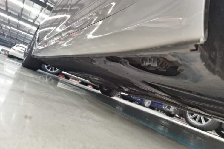 Used BMW 5 Series 2022 Updated 530Li Leading Edition Luxury Package Left Side Sill