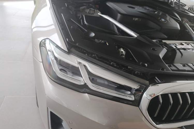 Used BMW 5 Series 2022 Updated 530Li Leading Edition Luxury Package Right Front Headlight