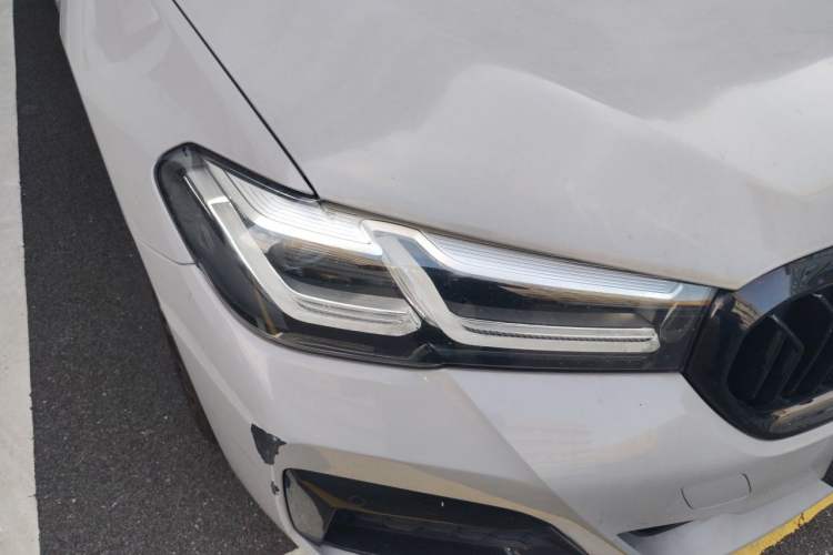 Used BMW 5 Series 2022 Restyled 530Li Leading Edition M Sport Package Right Front Headlight