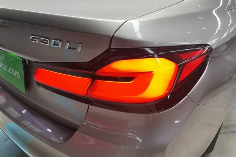 Used BMW 5 Series 2022 Updated 530Li Leading Edition Luxury Package Right Rear Taillight