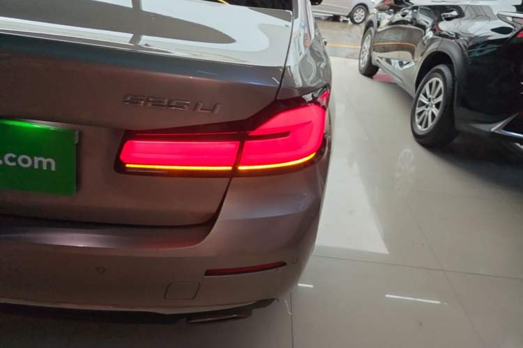 Used BMW 5 Series 2022 Second Facelift 525Li Luxury Package Right Rear Taillight