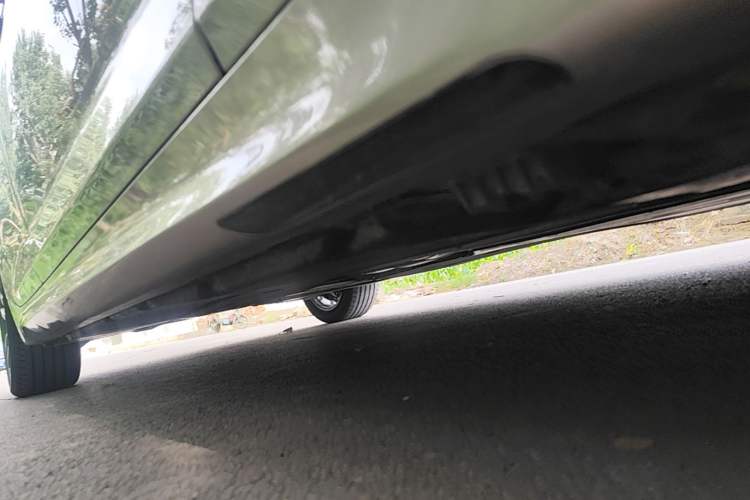 Used BMW 5 Series 2022 Restyled 525Li M Sport Package Right Side Sill