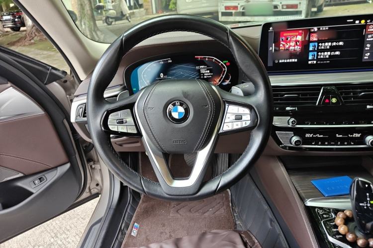 Used BMW 5 Series 2022 Updated 530Li Leading Edition Luxury Package Steering Wheel