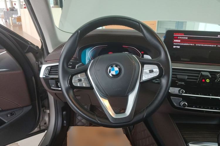 Used BMW 5 Series 2022 Updated 530Li Leading Edition Luxury Package Steering Wheel
