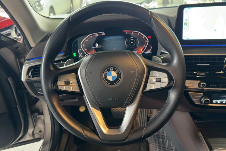 Used BMW 5 Series 2022 Second Facelift 530Li Luxury Edition Premium Package Steering Wheel