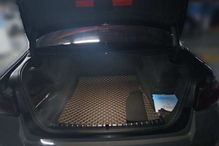 Used BMW 5 Series 2022 Second Facelift 530Li Leading Edition M Sport Package Trunk