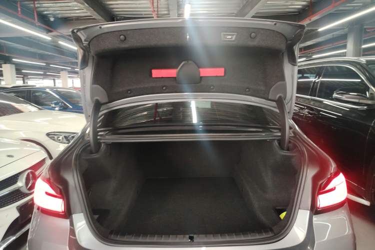 Used BMW 5 Series 2022 Second Facelift 525i M Sport Package Trunk