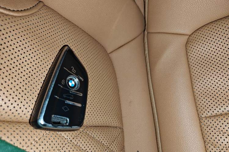 Used BMW 5 Series 2022 Restyled 525i M Sport Package Vehicle Key