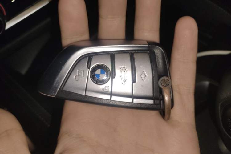 Used BMW 5 Series 2022 525i M Sport Package Vehicle Key