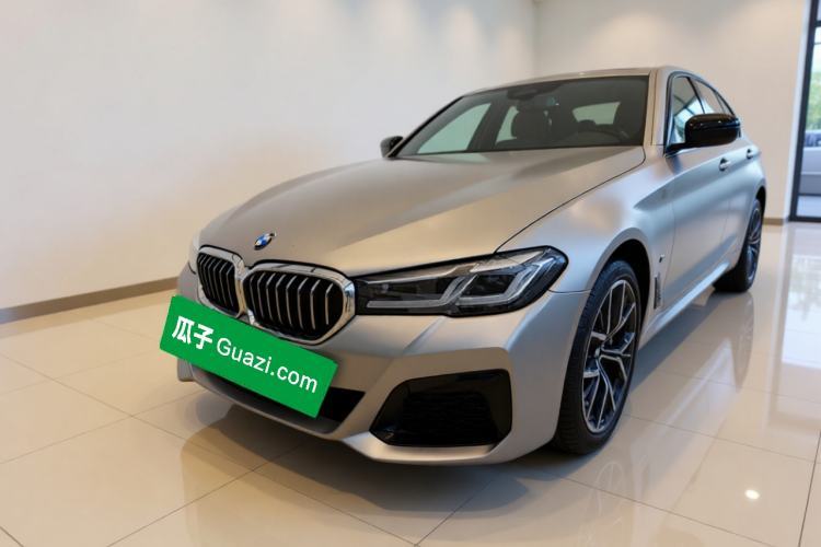 Used BMW 5 Series 2022 Second Facelift 530Li Luxury Version M Sport Package Guazi used car, China used car export, Used car for sale, Used BMW cars, Cheapest cars for sale