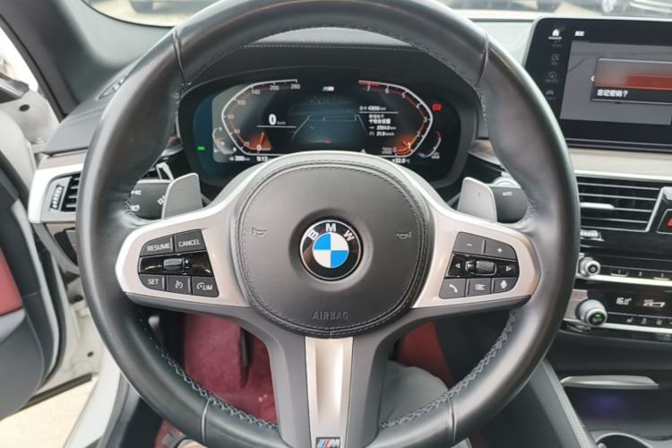 Used BMW 5 Series 2022 Second Facelift 530Li Leading Edition M Sport Package Steering Wheel