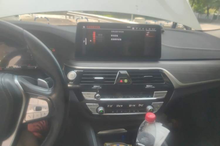 Used BMW 5 Series 2022 530Li Leading Luxury Package Audio And AC Panel