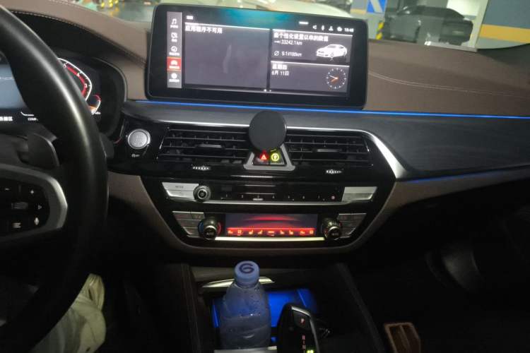 Used BMW 5 Series 2022 Second Facelift 530Li Luxury Version M Sport Package Audio And AC Panel