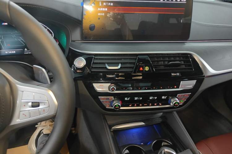 Used BMW 5 Series 2022 Second Facelift 530Li Leading Edition M Sport Package Audio And AC Panel