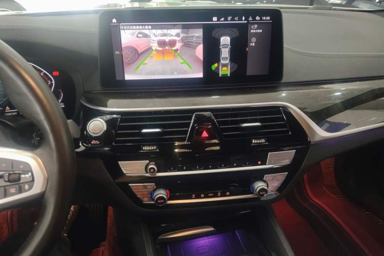 Used BMW 5 Series 2022 Restyled 525Li M Sport Package Audio And AC Panel