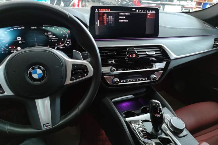 Used BMW 5 Series 2022 Second Facelift 530Li Luxury Version M Sport Package Audio And AC Panel