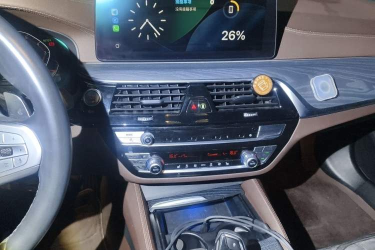 Used BMW 5 Series 2022 Second Facelift 530Li Leading Edition M Sport Package Audio And AC Panel
