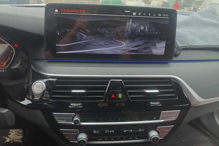 Used BMW 5 Series 2022 Revised Version 530Li xDrive M Sport Package Audio And AC Panel