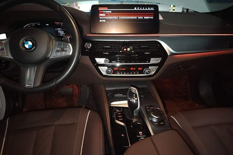Used BMW 5 Series 2022 Second Facelift 530Li Leading Edition M Sport Package Audio And AC Panel