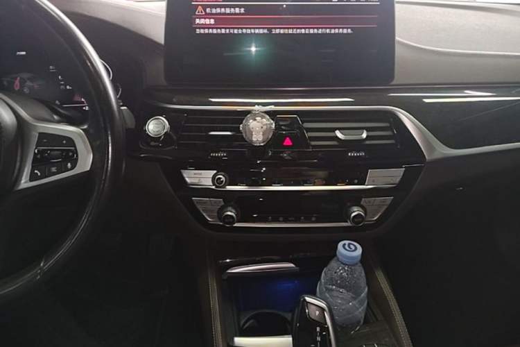 Used BMW 5 Series 2022 Restyled 525Li M Sport Package Audio And AC Panel