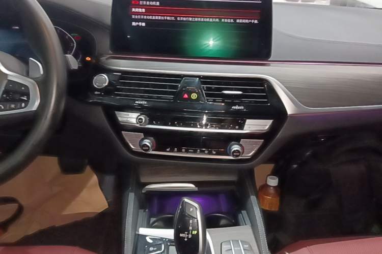 Used BMW 5 Series 2022 Restyled 530Li Leading Edition M Sport Package Audio And AC Panel