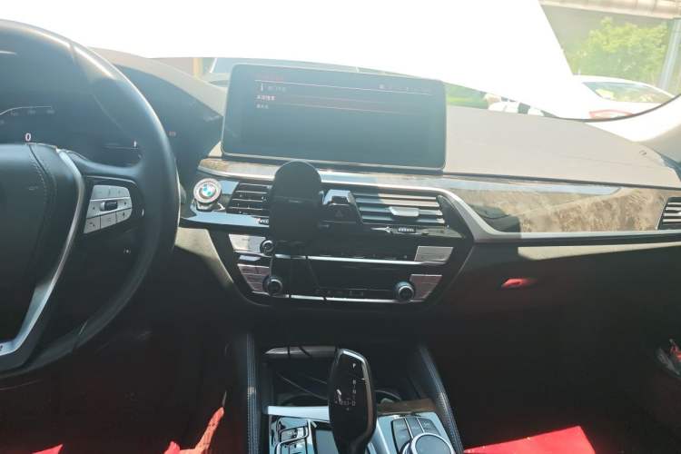 Used BMW 5 Series 2022 Restyled 525Li Luxury Package Audio And AC Panel
