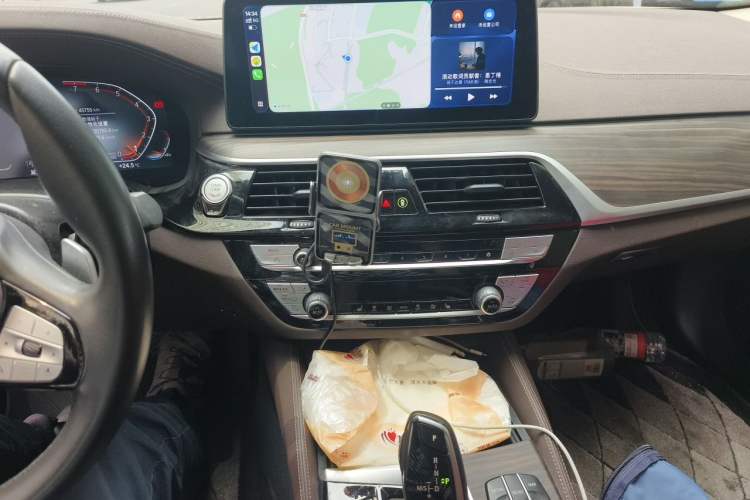 Used BMW 5 Series 2022 530Li Leading Luxury Package Audio And AC Panel