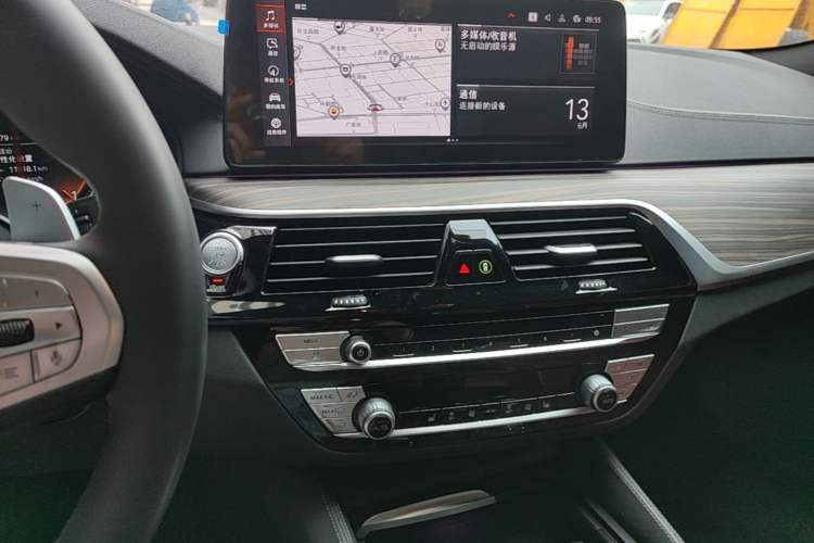 Used BMW 5 Series 2022 Second Facelift 530Li Leading Edition M Sport Package Audio And AC Panel