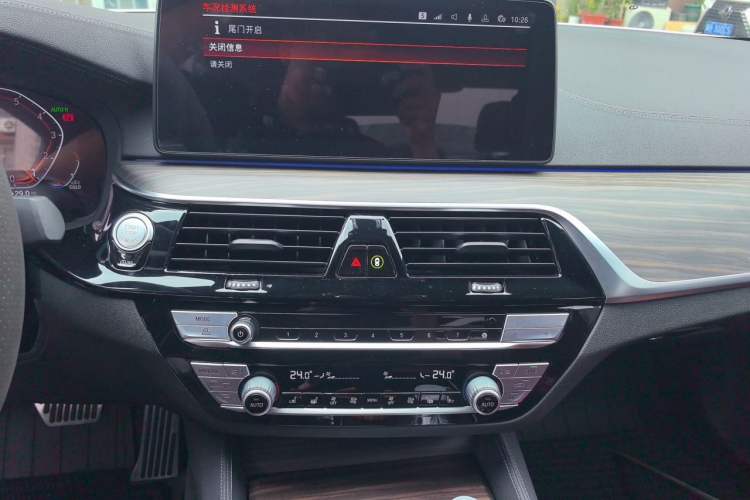 Used BMW 5 Series 2022 Restyled 530Li Leading Edition M Sport Package Audio And AC Panel