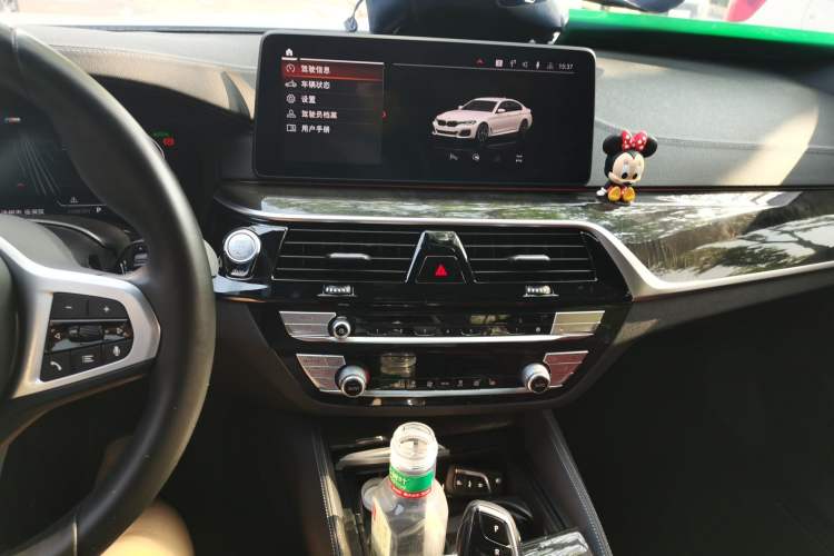Used BMW 5 Series 2022 Restyled 525Li M Sport Package Audio And AC Panel