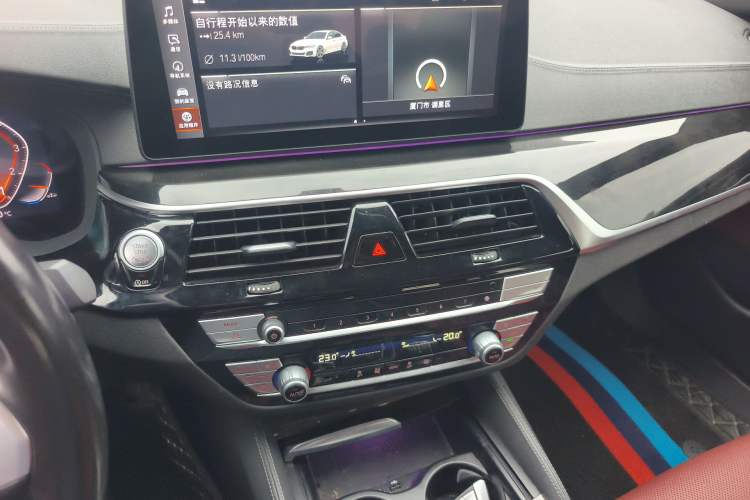 Used BMW 5 Series 2022 Second Facelift 525Li M Sport Package Audio And AC Panel