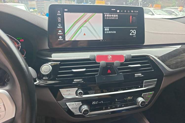 Used BMW 5 Series 2022 Second Facelift 525Li M Sport Package Audio And AC Panel