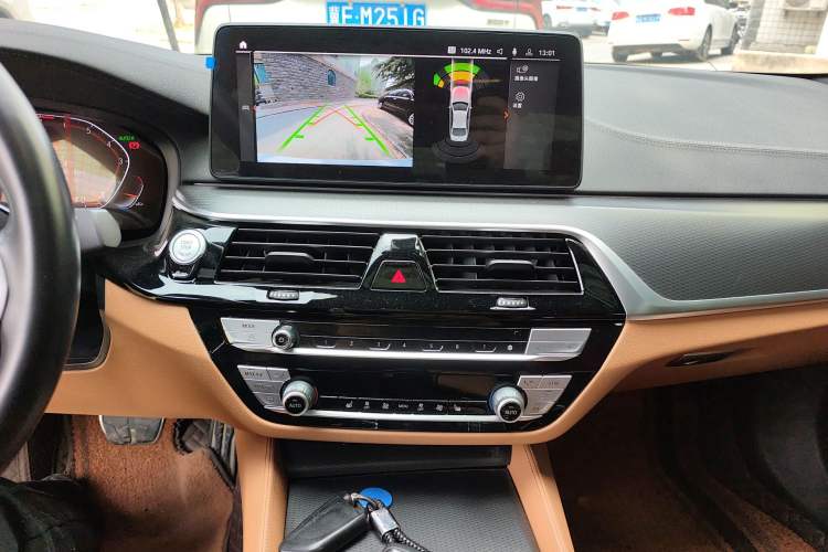 Used BMW 5 Series 2022 Restyled 525i M Sport Package Audio And AC Panel