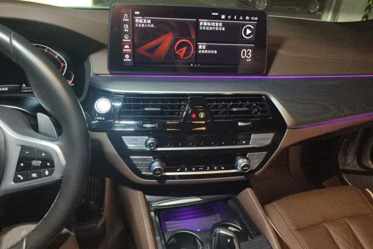 Used BMW 5 Series 2022 530Li Leading Model M Sport Package Audio And AC Panel
