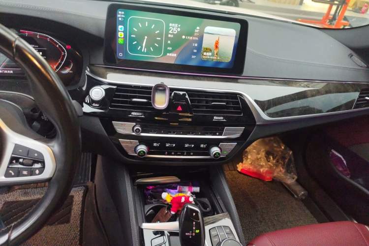 Used BMW 5 Series 2022 525Li M Sport Package Audio And AC Panel