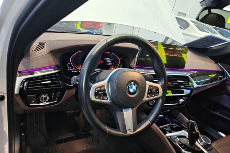 Used BMW 5 Series 2022 Restyled 525Li M Sport Package Center Console