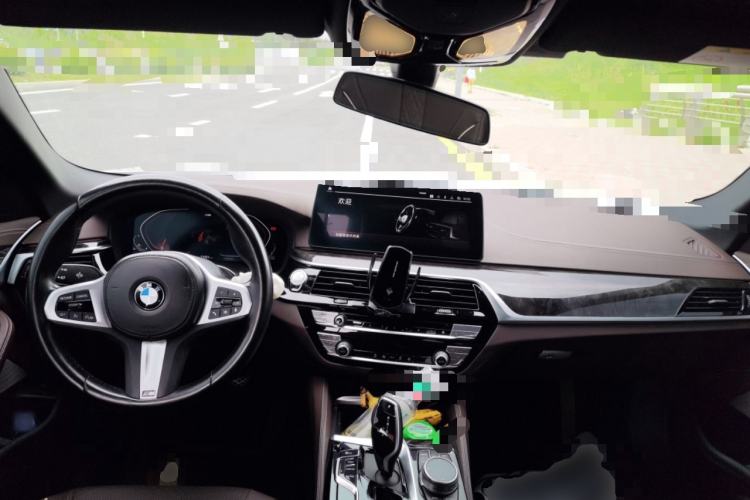 Used BMW 5 Series 2022 Restyled 525Li M Sport Package Center Console