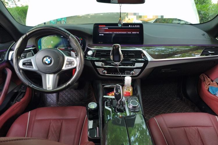 Used BMW 5 Series 2022 Restyled 530Li Leading Edition M Sport Package Center Console