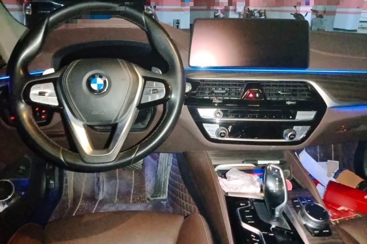 Used BMW 5 Series 2022 Updated 530Li Luxury Edition Premium Package Center Console
