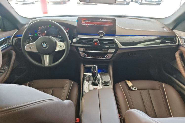Used BMW 5 Series 2022 Second Facelift 525Li M Sport Package Center Console