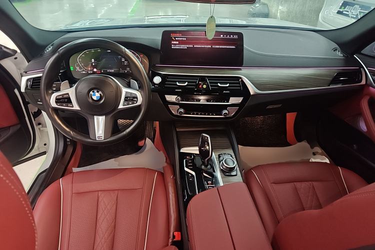 Used BMW 5 Series 2022 Restyled 530Li Leading Edition M Sport Package Center Console