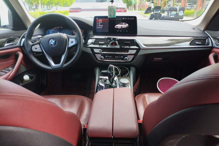 Used BMW 5 Series 2022 Restyled 525Li Luxury Package Center Console